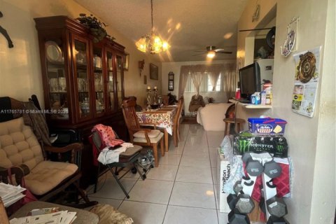 Copropriété à vendre à North Miami, Floride: 2 chambres № 1958819 - photo 2