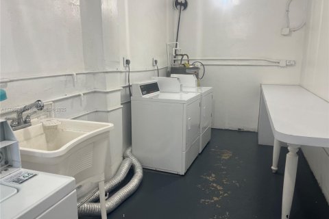 Copropriété à vendre à North Miami, Floride: 2 chambres № 1958819 - photo 25