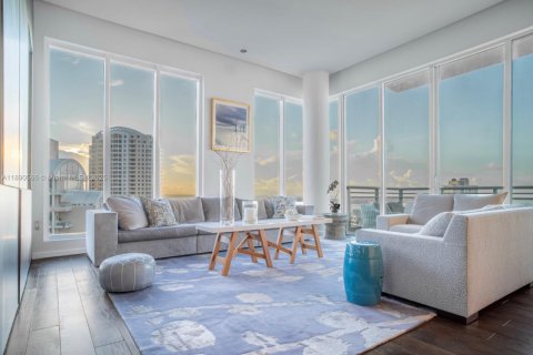 Condo à Miami, Floride, 3 chambres  № 2282839