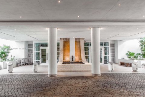 Copropriété à vendre à Miami, Floride: 3 chambres, 244.43 m2 № 2282839 - photo 30