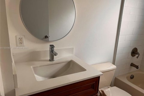 Appartement à louer à Miami, Floride: 2 chambres, 1707.17 m2 № 1982762 - photo 12