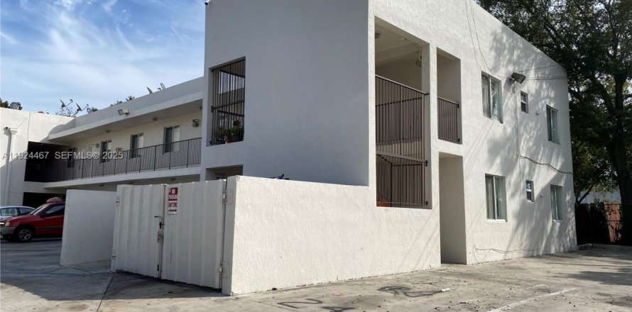 Appartement à Miami, Floride 2 chambres, 1707.17 m2 № 1982762