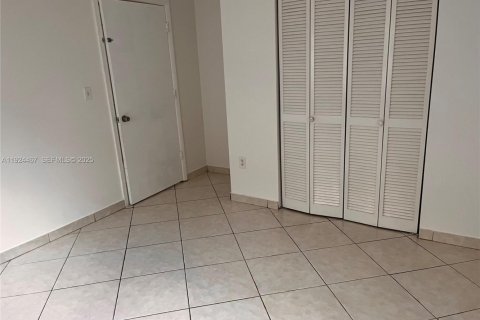 Appartement à louer à Miami, Floride: 2 chambres, 1707.17 m2 № 1982762 - photo 19