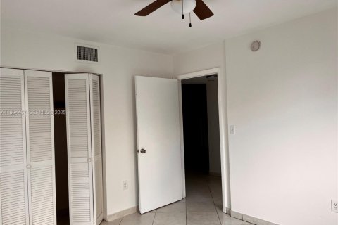 Appartement à louer à Miami, Floride: 2 chambres, 1707.17 m2 № 1982762 - photo 14