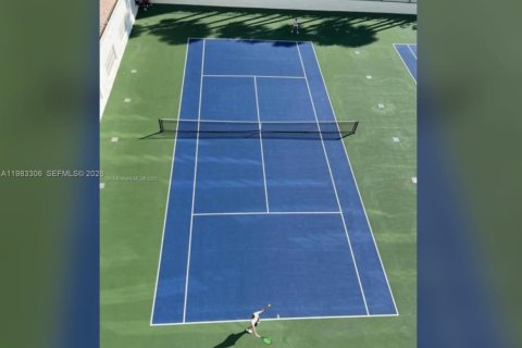 Condo in Bal Harbour, Florida, 2 bedrooms  № 2046722 - photo 26