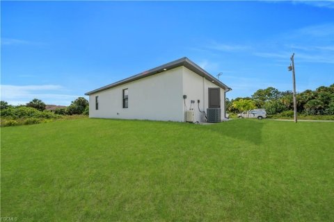 Casa en venta en Lehigh Acres, Florida, 3 dormitorios, 98.48 m2 № 2166658 - foto 25