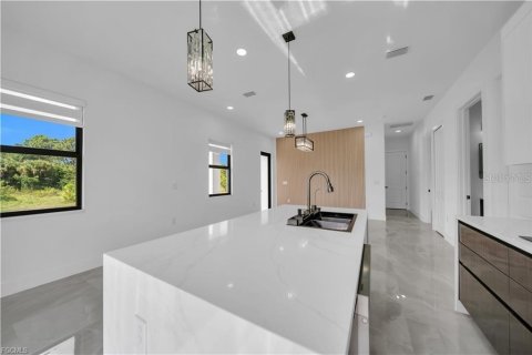 Casa en venta en Lehigh Acres, Florida, 3 dormitorios, 98.48 m2 № 2166658 - foto 12