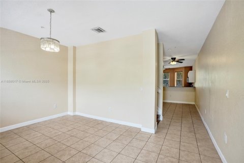 Casa en venta en Royal Palm Beach, Florida, 3 dormitorios, 179.49 m2 № 1886521 - foto 13