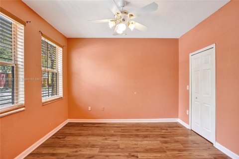 Casa en venta en Royal Palm Beach, Florida, 3 dormitorios, 179.49 m2 № 1886521 - foto 20