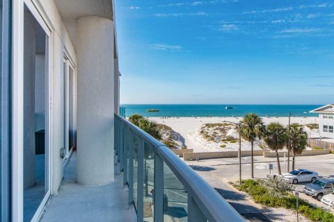 Condominio en venta en Clearwater, Florida, 4 dormitorios, 289.02 m2 № 2151267 - foto 21