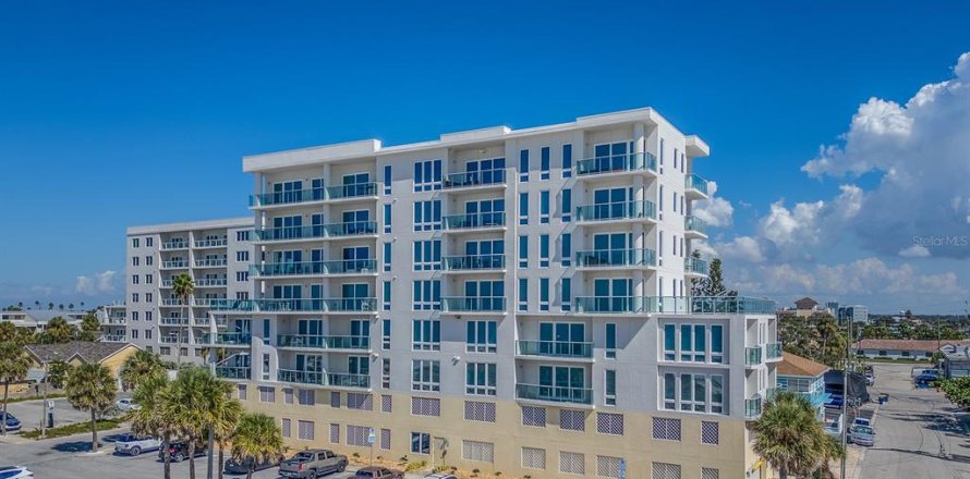 Condominio en Clearwater, Florida, 4 dormitorios  № 2151267