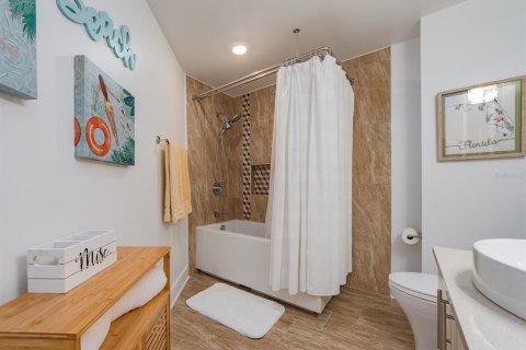 Condominio en venta en Clearwater, Florida, 4 dormitorios, 289.02 m2 № 2151267 - foto 24
