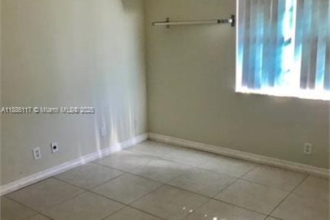 Copropriété à louer à Deerfield Beach, Floride: 2 chambres, 84.73 m2 № 1932291 - photo 1