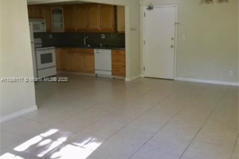Copropriété à louer à Deerfield Beach, Floride: 2 chambres, 84.73 m2 № 1932291 - photo 4