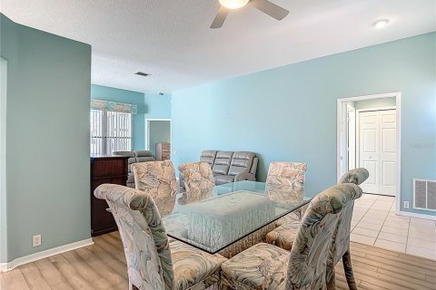 House in Weeki Wachee, Florida 2 bedrooms, 135.82 sq.m. № 2199105 - photo 10
