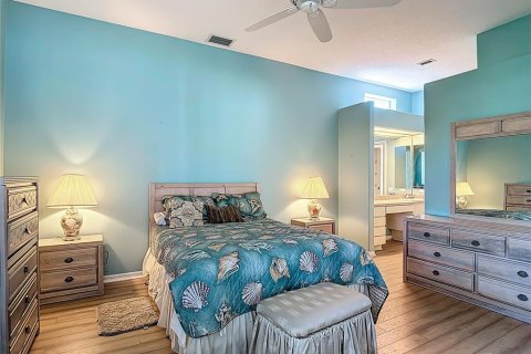 House in Weeki Wachee, Florida 2 bedrooms, 135.82 sq.m. № 2199105 - photo 15