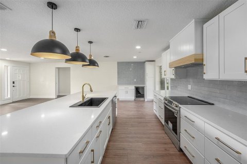 Casa en venta en Clearwater, Florida, 3 dormitorios, 139.07 m2 № 1902714 - foto 11