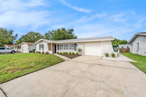 Casa en venta en Clearwater, Florida, 3 dormitorios, 139.07 m2 № 1902714 - foto 2
