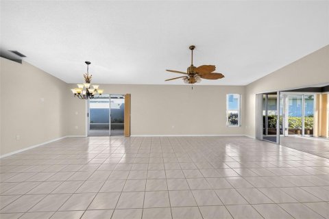 Villa ou maison à vendre à Venice, Floride: 2 chambres, 145.02 m2 № 2329357 - photo 16