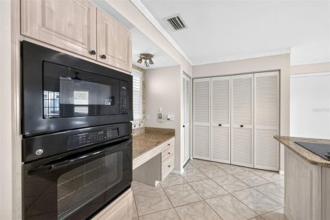 Villa ou maison à vendre à Venice, Floride: 2 chambres, 145.02 m2 № 2329357 - photo 20