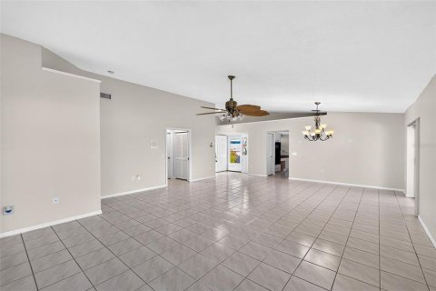 Villa ou maison à vendre à Venice, Floride: 2 chambres, 145.02 m2 № 2329357 - photo 18