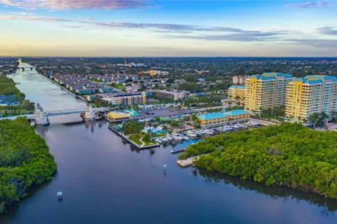 Casa en alquiler en Boynton Beach, Florida, 5 dormitorios, 278.61 m2 № 2059955 - foto 21