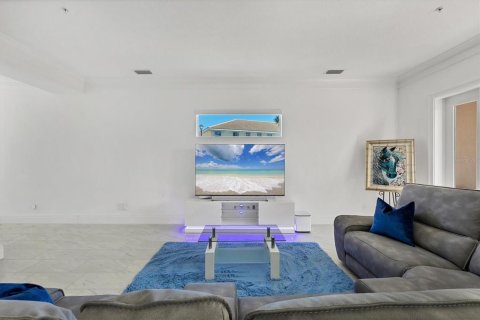 Touwnhouse à vendre à Bradenton, Floride: 3 chambres, 226.68 m2 № 2092412 - photo 15