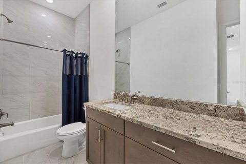 Touwnhouse à vendre à Bradenton, Floride: 3 chambres, 226.68 m2 № 2092412 - photo 25