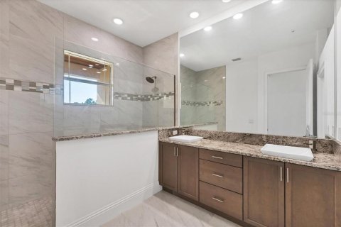 Touwnhouse à vendre à Bradenton, Floride: 3 chambres, 226.68 m2 № 2092412 - photo 23