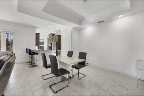 Touwnhouse à vendre à Bradenton, Floride: 3 chambres, 226.68 m2 № 2092412 - photo 10