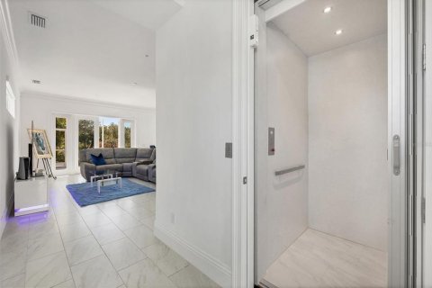 Touwnhouse à vendre à Bradenton, Floride: 3 chambres, 226.68 m2 № 2092412 - photo 13