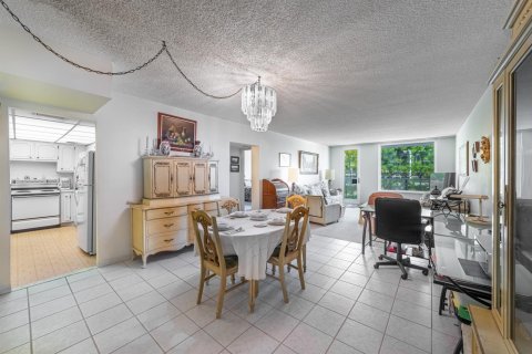 Купить кондоминиум в Палм-Бич, Флорида 4 комнаты, 88.44м2, № 2084113 - фото 3