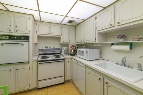 Купить кондоминиум в Палм-Бич, Флорида 4 комнаты, 88.44м2, № 2084113 - фото 11