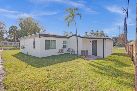 Купить виллу или дом в Мирамар, Флорида 4 спальни, 131.46м2, № 1928542 - фото 24