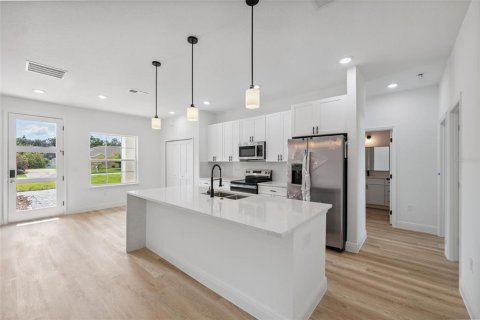 House in Ocala, Florida 4 bedrooms, 162.67 sq.m. № 1834866 - photo 4