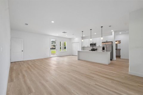 House in Ocala, Florida 4 bedrooms, 162.67 sq.m. № 1834866 - photo 2