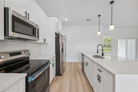 House in Ocala, Florida 4 bedrooms, 162.67 sq.m. № 1834866 - photo 8