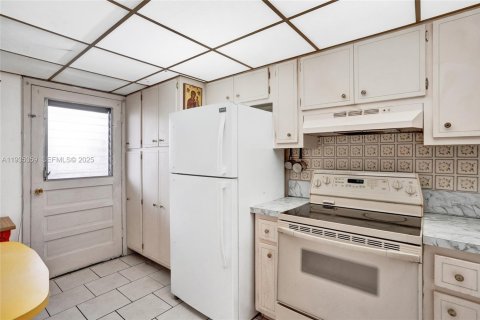 Copropriété à vendre à Lauderdale Lakes, Floride: 2 chambres, 94.85 m2 № 1993552 - photo 7