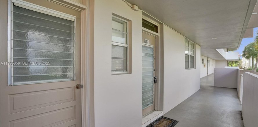 Condo à Lauderdale Lakes, Floride, 2 chambres № 1993552