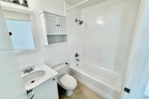 Copropriété à louer à Miami, Floride: 1 chambre, 55.28 m2 № 2066528 - photo 9
