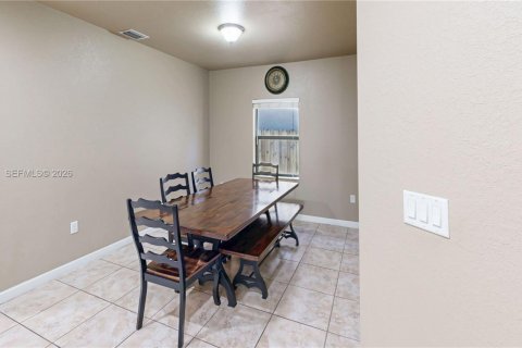 Casa en venta en Homestead, Florida, 4 dormitorios, 155.15 m2 № 2059106 - foto 6