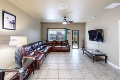 Casa en venta en Homestead, Florida, 4 dormitorios, 155.15 m2 № 2059106 - foto 16
