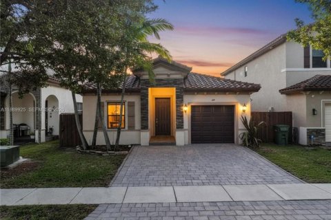 Casa en Homestead, Florida 4 dormitorios, 155.15 m2 № 2059106