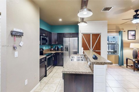 Casa en venta en Homestead, Florida, 4 dormitorios, 155.15 m2 № 2059106 - foto 12