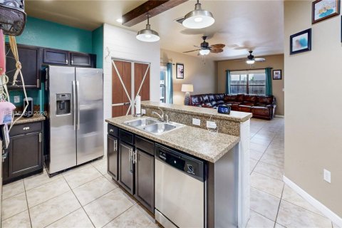 Casa en venta en Homestead, Florida, 4 dormitorios, 155.15 m2 № 2059106 - foto 15