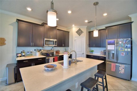 House in Davenport, Florida 5 bedrooms, 304.91 sq.m. № 1769695 - photo 22