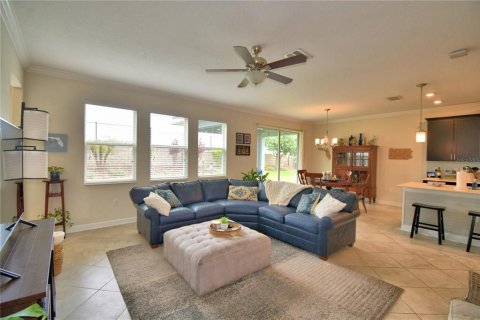House in Davenport, Florida 5 bedrooms, 304.91 sq.m. № 1769695 - photo 18