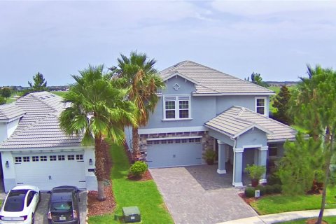 House in Davenport, Florida 5 bedrooms, 304.91 sq.m. № 1769695 - photo 5