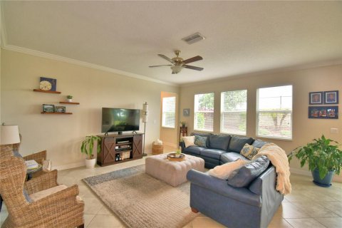 House in Davenport, Florida 5 bedrooms, 304.91 sq.m. № 1769695 - photo 16
