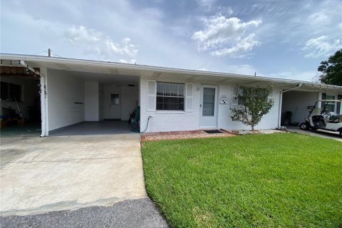 Condo in Pinellas Park, Florida, 2 bedrooms № 2208047